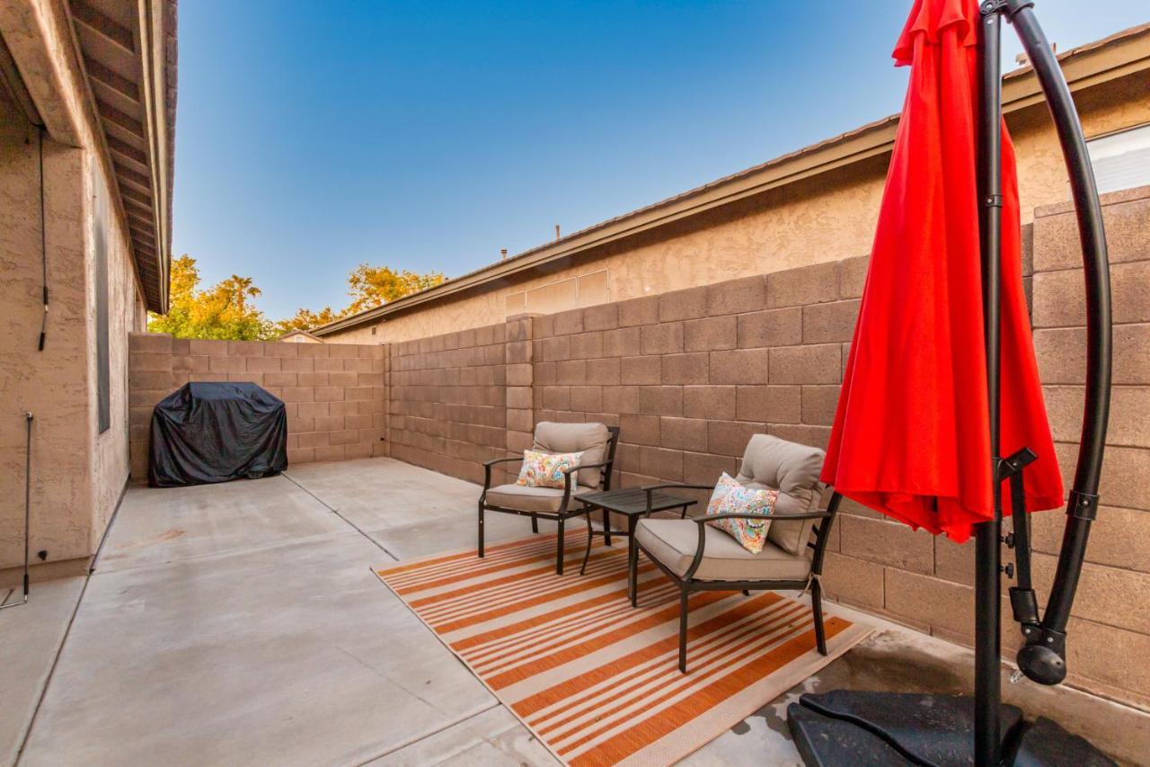 Awesome Chandler Home With Heated Pool! Home Exterior photo