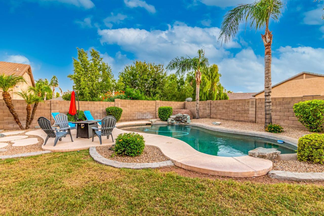 Awesome Chandler Home With Heated Pool! Home Exterior photo